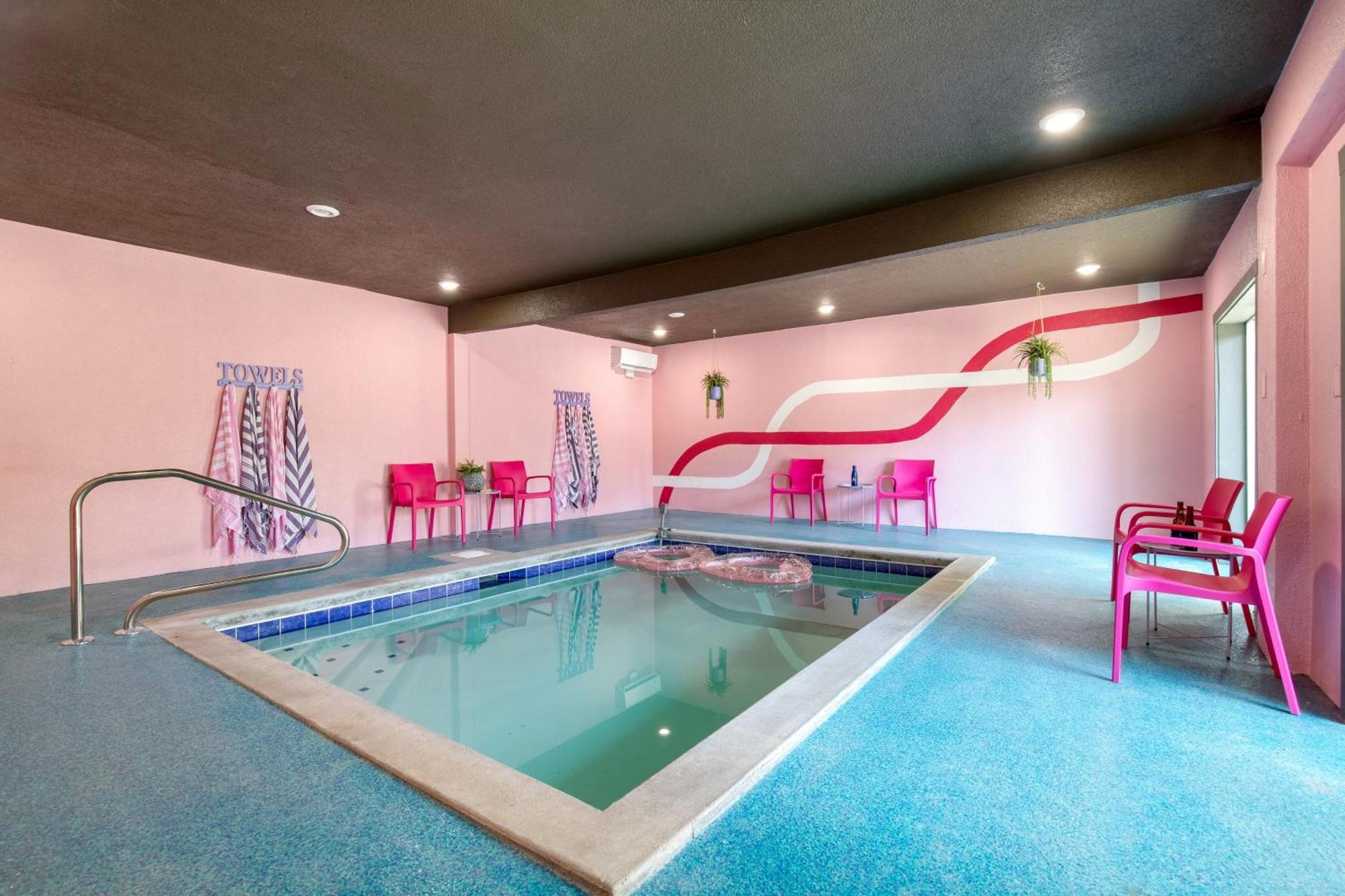 Pink Pines Avantstay Luxury Aesthetic Dream Home Indoor Pool Hot Tub Pigeon Forge Exteriör bild