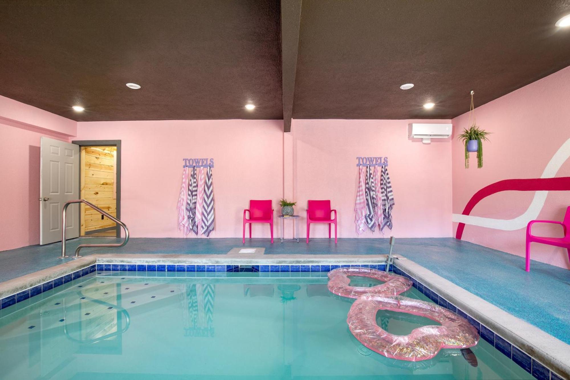 Pink Pines Avantstay Luxury Aesthetic Dream Home Indoor Pool Hot Tub Pigeon Forge Exteriör bild